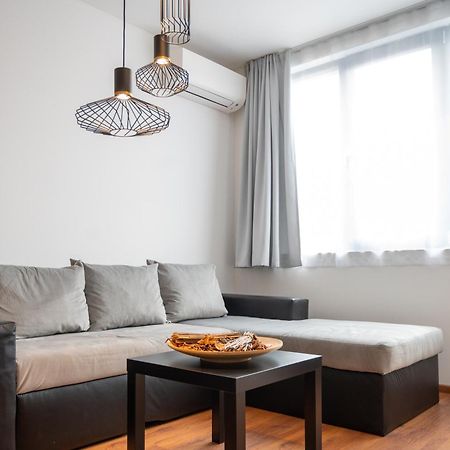 Sunny 1Bdr Apartment Near Center Sofia Exterior photo