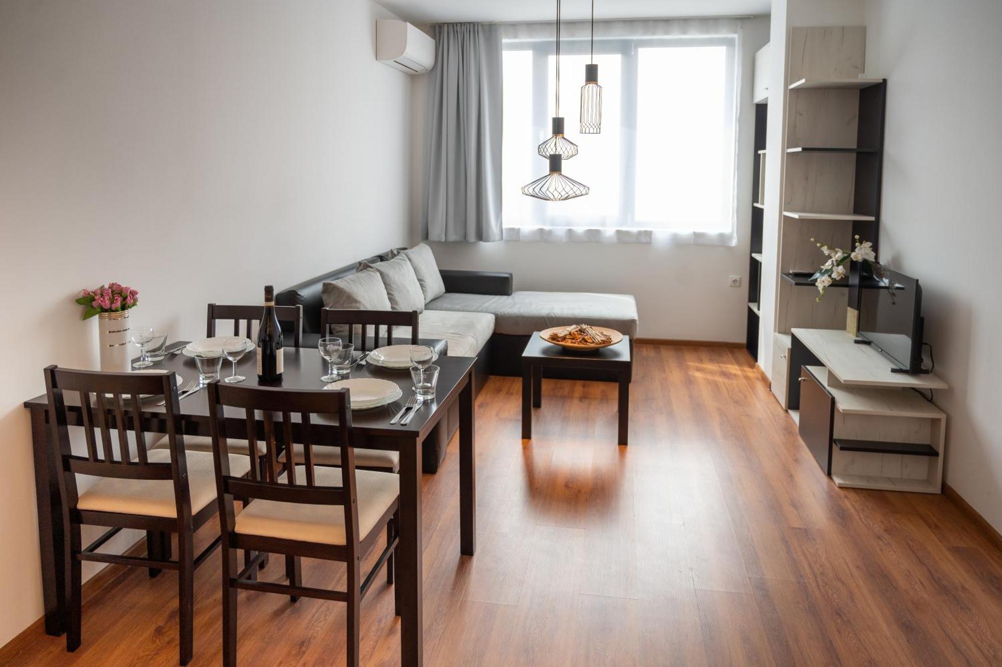 Sunny 1Bdr Apartment Near Center Sofia Exterior photo